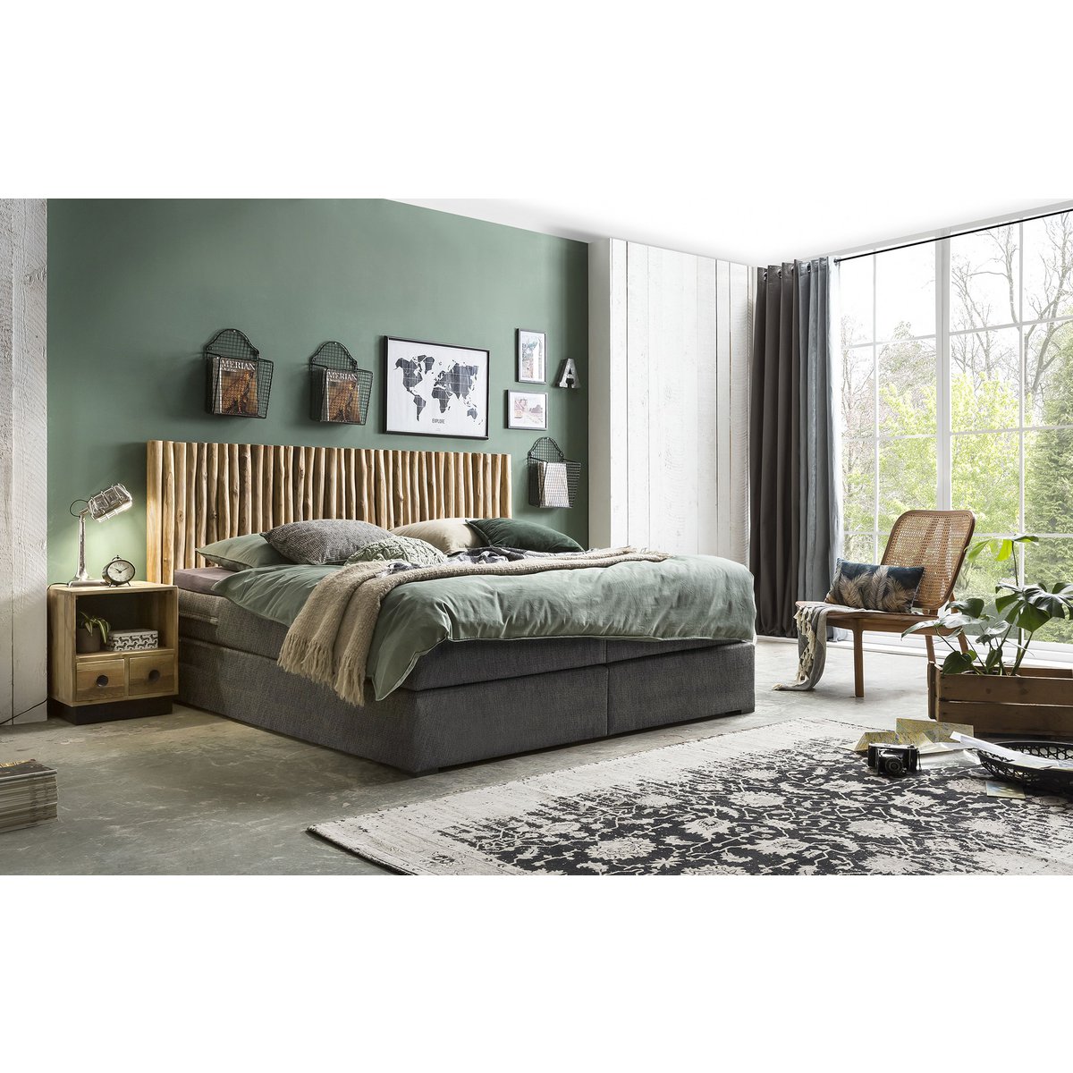Boxspringbett mit Kopfteil aus Ästen