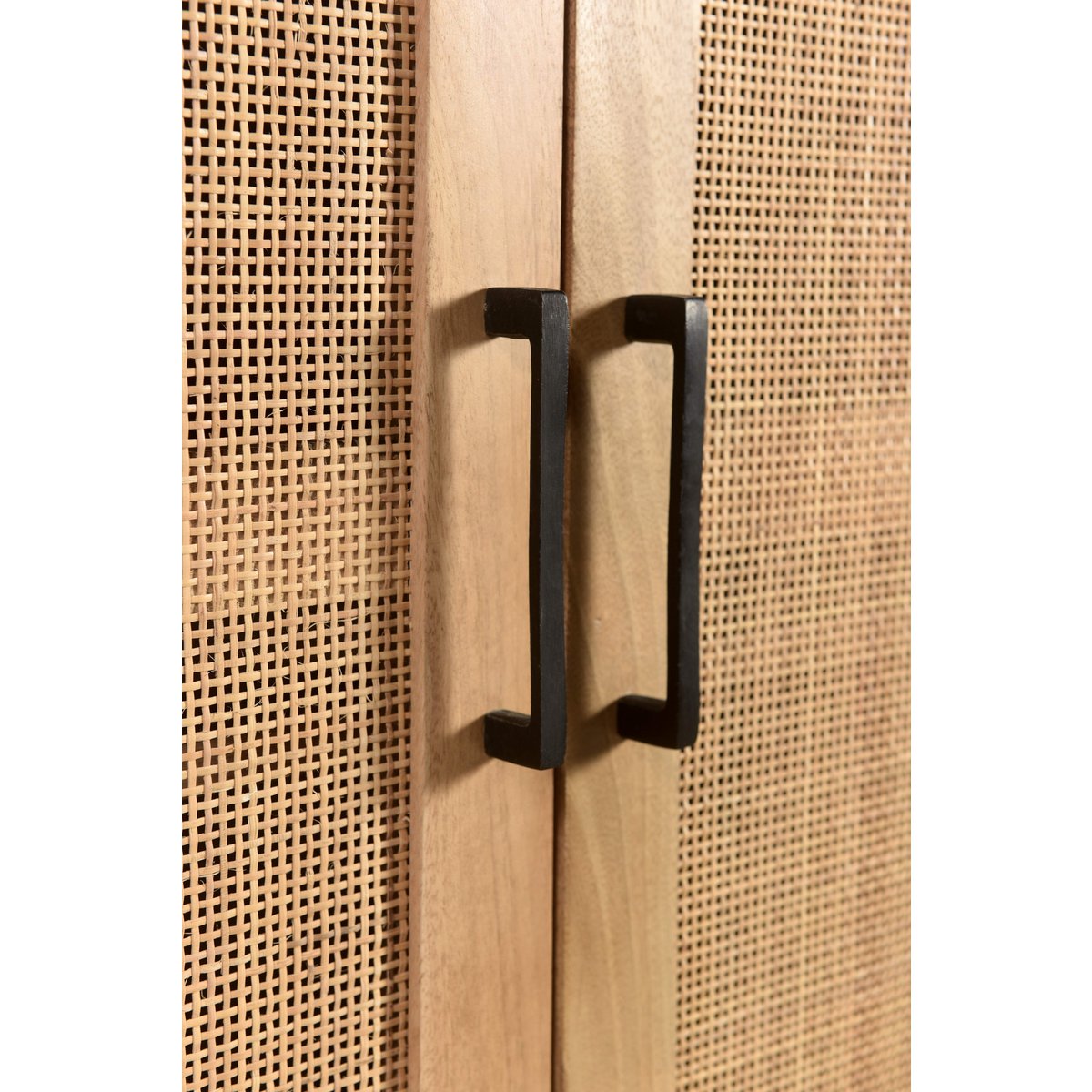 Garderobenschrank
