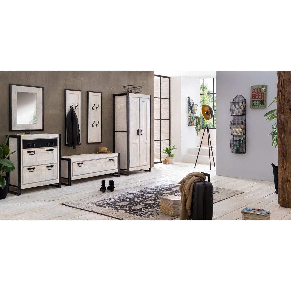 Garderobenschrank