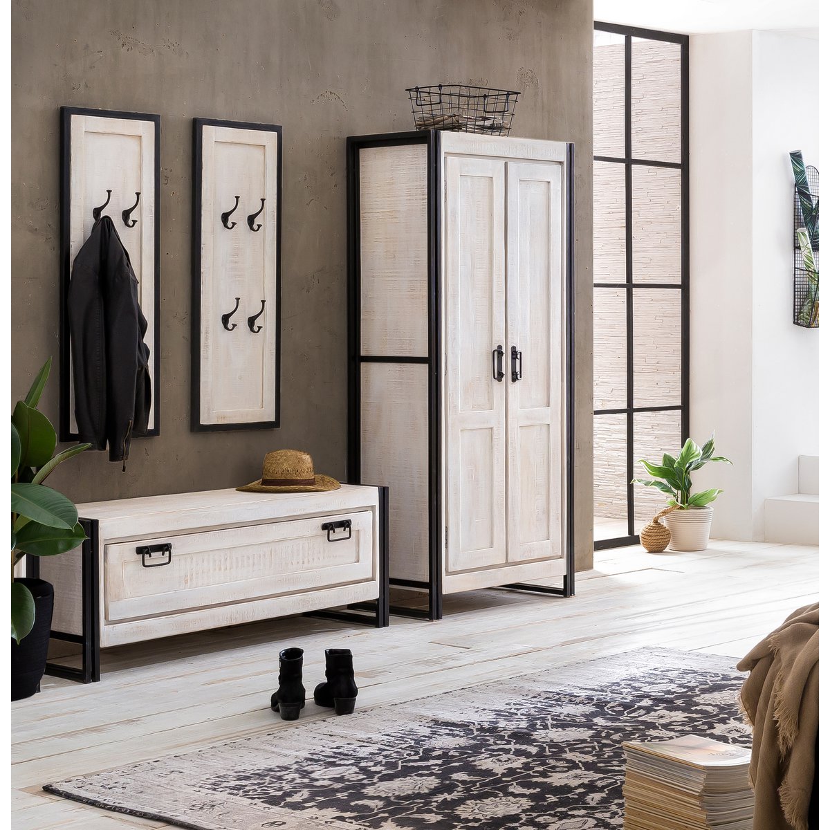 Garderobenschrank