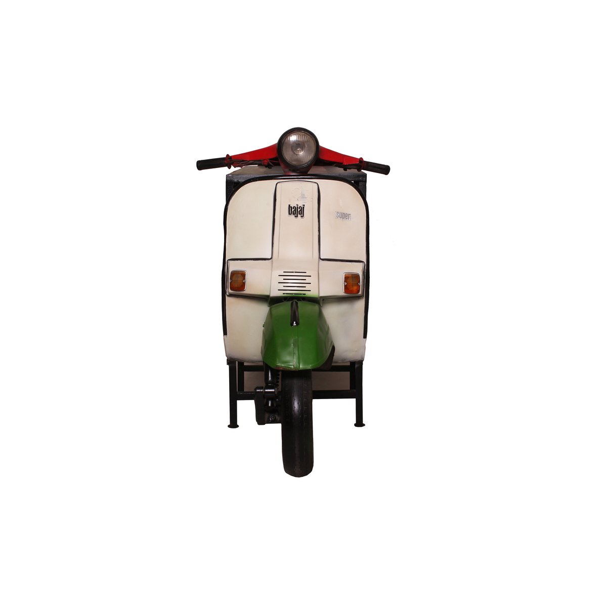Stehtisch "Italien" aus einem recyceltem Roller