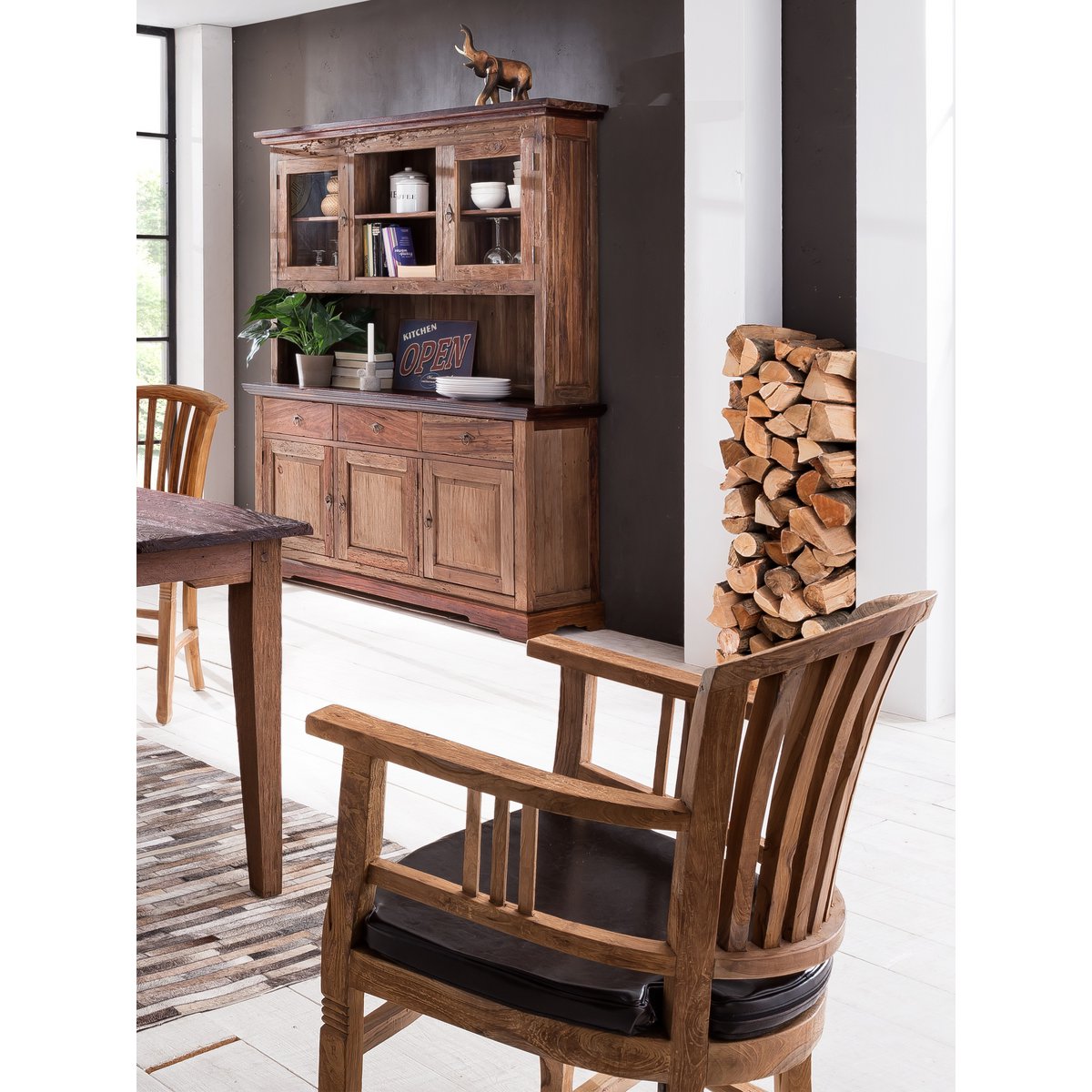 Sideboard